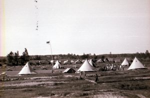 2. 1952: Das Zeltlager Lenste (Teilansicht)