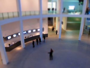 Pinakothek der Moderne, Miniaturen Effekt